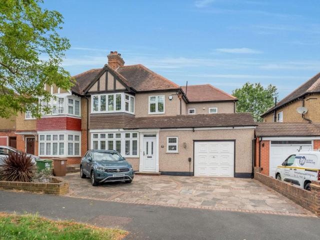 4 bedroom semi detached house for sale