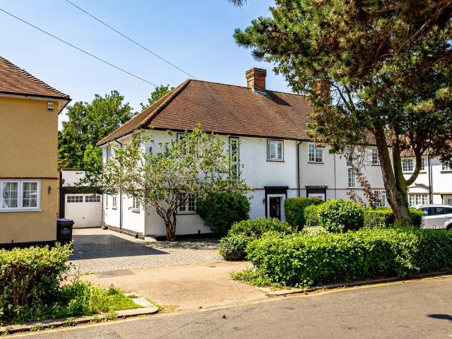 4 bedroom semi detached house for sale