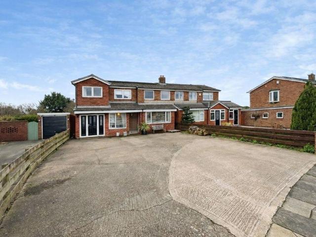 4 bedroom semi detached house for sale