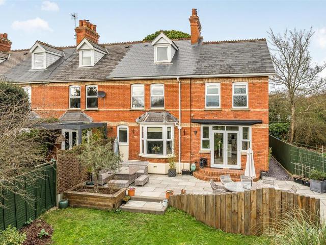 4 bedroom semi detached house for sale