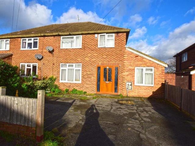 4 bedroom semi detached house for sale