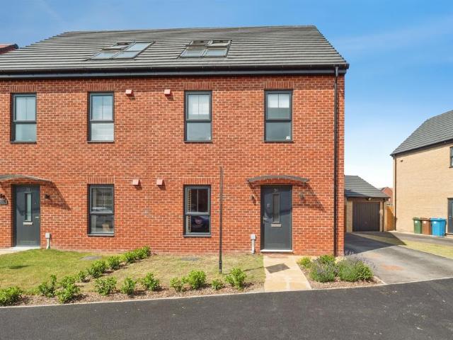 4 bedroom semi detached house for sale
