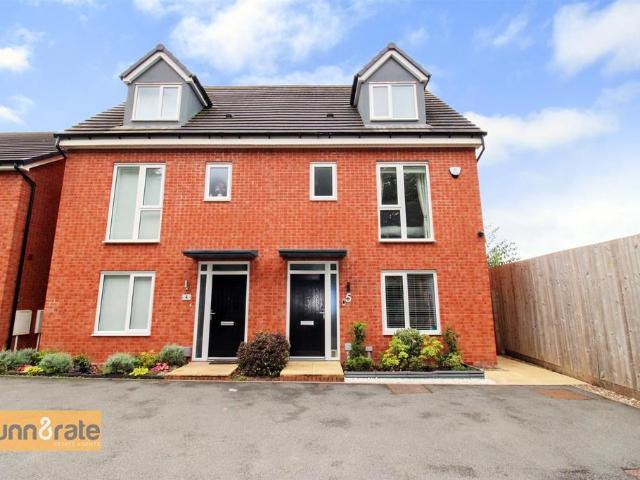 4 bedroom semi detached house for sale