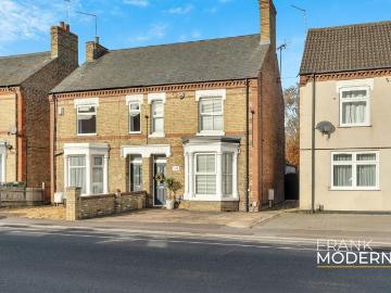 4 bedroom semi detached house for sale