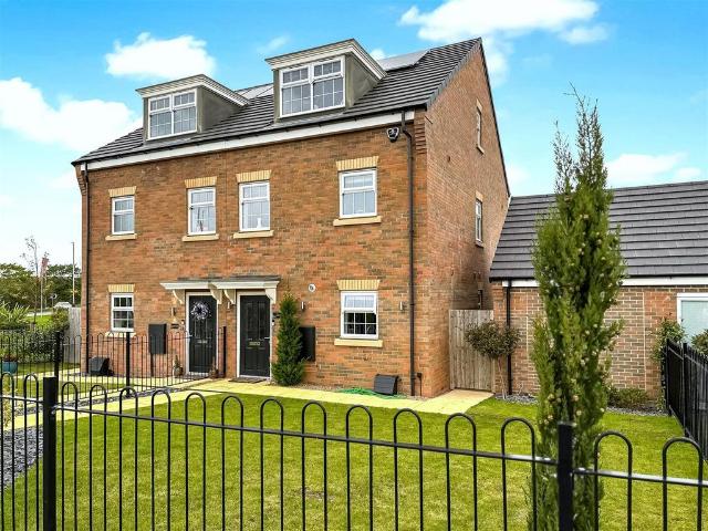 4 bedroom semi detached house for sale