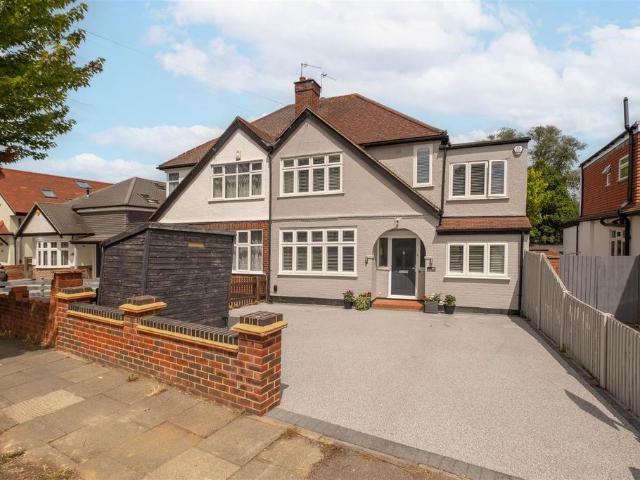 4 bedroom semi detached house for sale