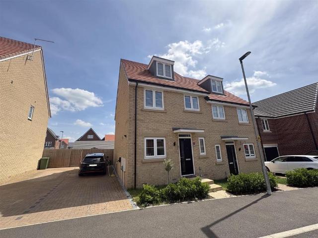 4 bedroom semi detached house for sale