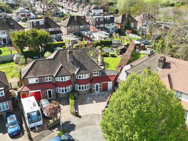 4 bedroom semi detached house for sale