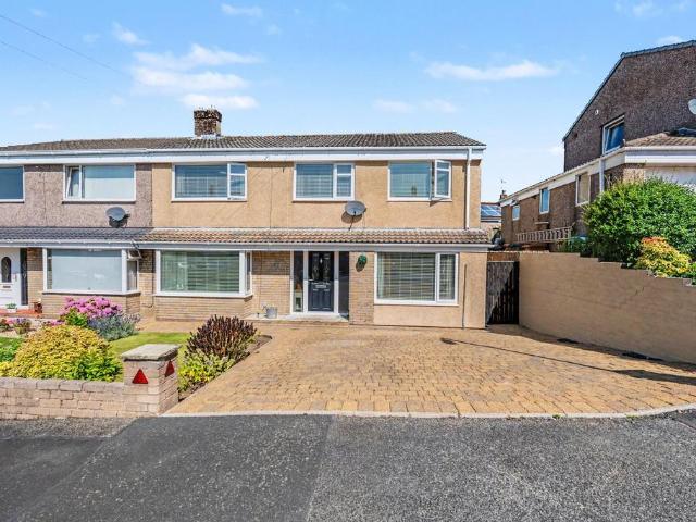4 bedroom semi detached house for sale