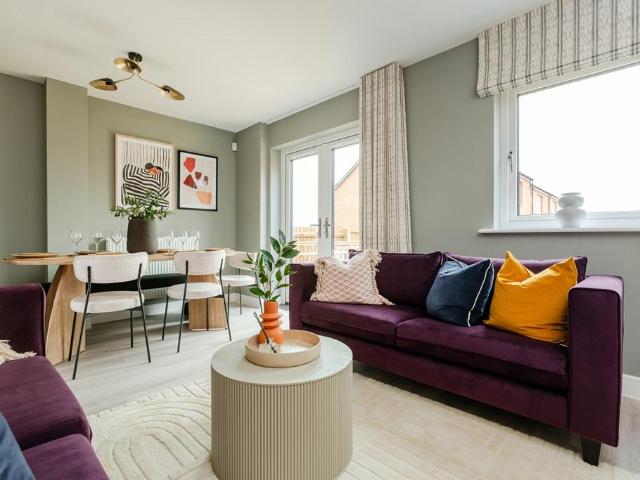 4 bedroom semi detached house for sale