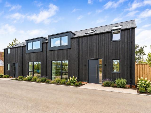 4 bedroom semi detached house for sale