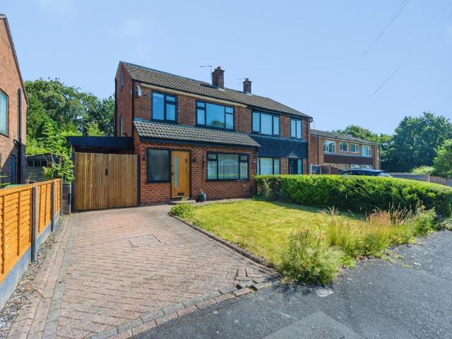 4 bedroom semi detached house for sale