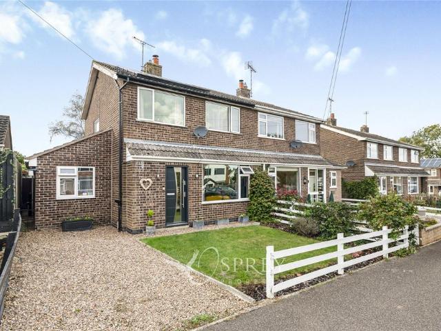 4 bedroom semi detached house for sale
