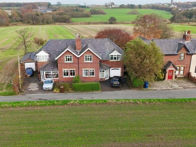 4 bedroom semi detached house for sale