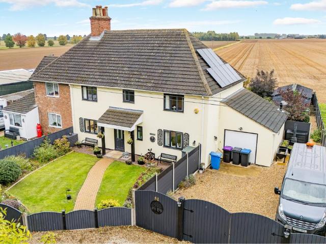 4 bedroom semi detached house for sale