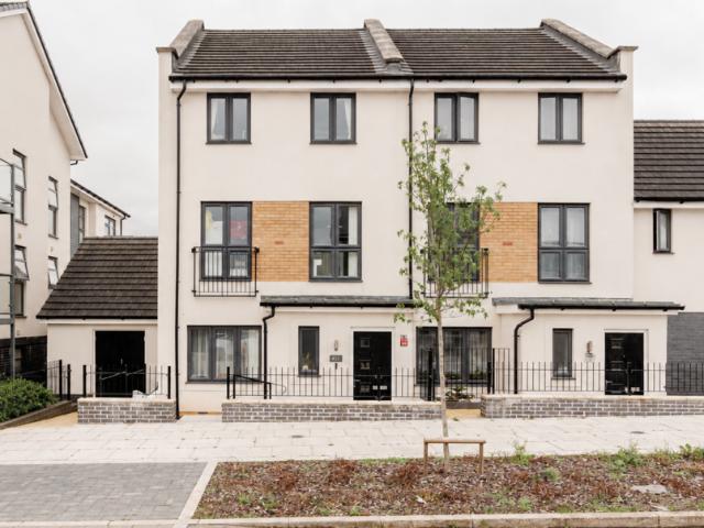 4 bedroom semi detached house for sale