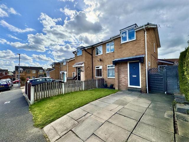 4 bedroom semi detached house for sale