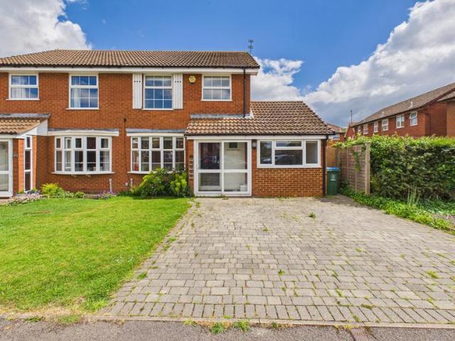4 bedroom semi detached house for sale