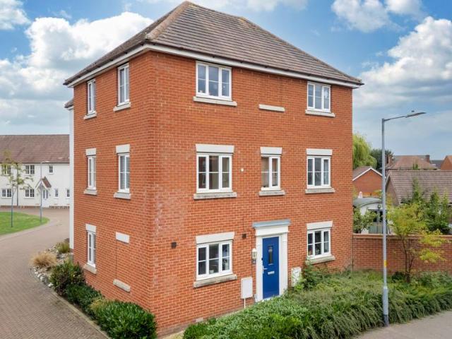 4 bedroom semi detached house for sale