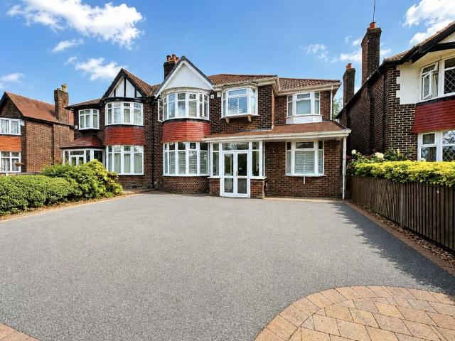 4 bedroom semi detached house for sale