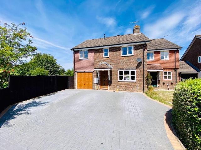 4 bedroom semi detached house for sale