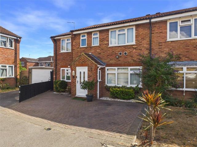 4 bedroom semi detached house for sale