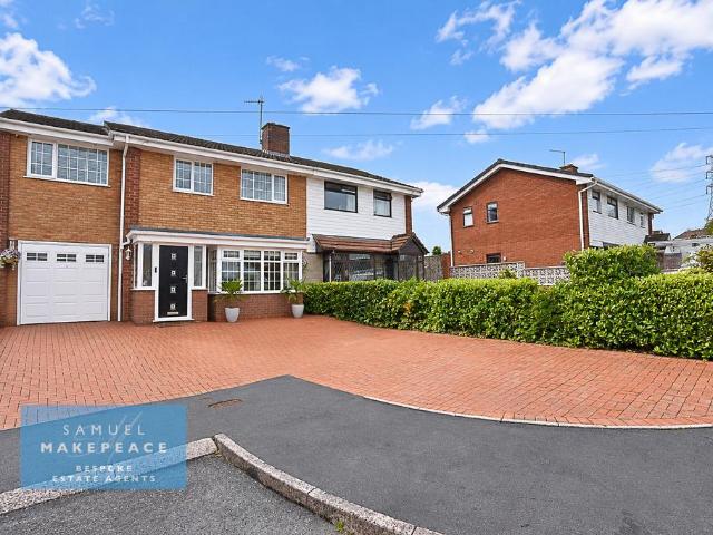 4 bedroom semi detached house for sale
