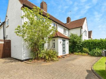 4 bedroom semi detached house for sale