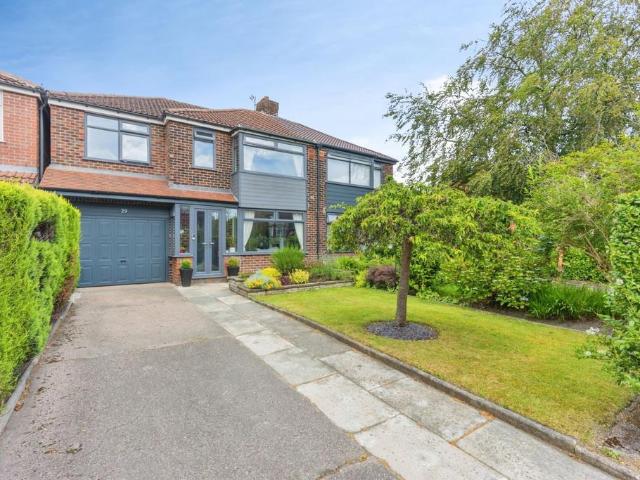 4 bedroom semi detached house for sale