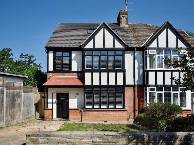 4 bedroom semi detached house for sale