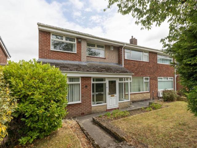 4 bedroom semi detached house for sale