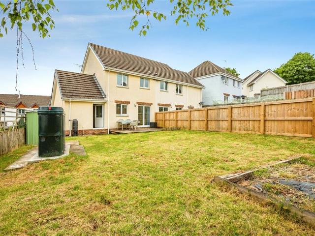4 bedroom semi detached house for sale