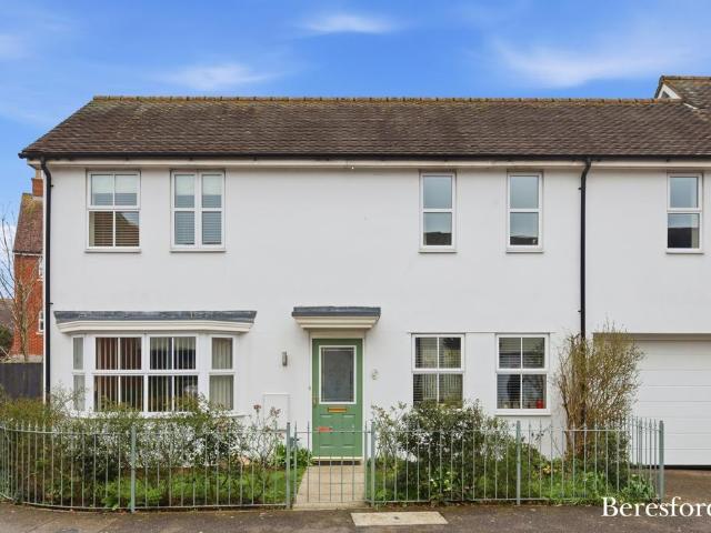 4 bedroom semi detached house for sale