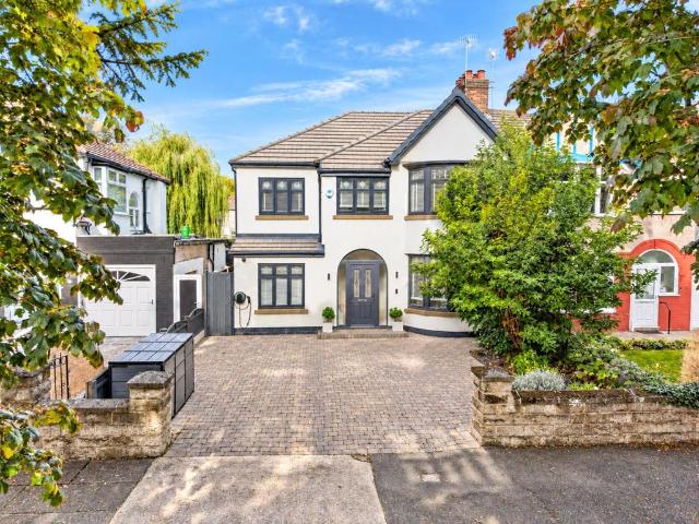 4 bedroom semi detached house for sale