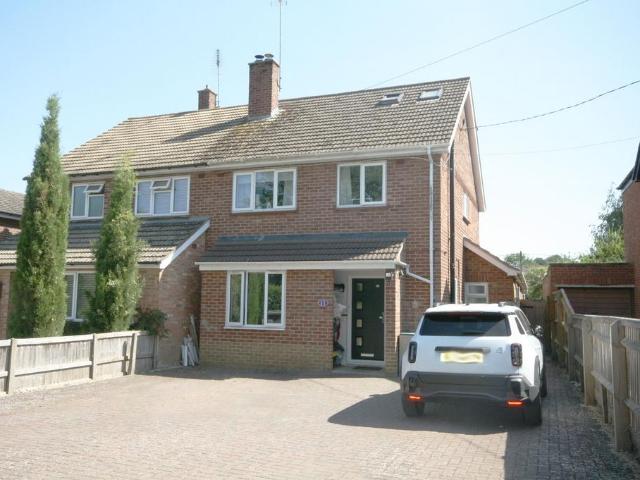4 bedroom semi detached house for sale