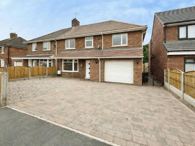 4 bedroom semi detached house for sale