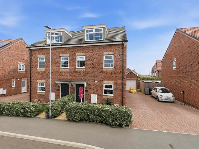 4 bedroom semi detached house for sale