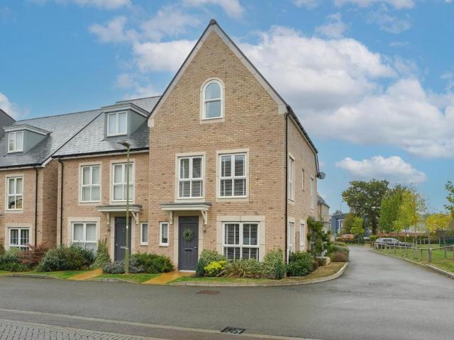 4 bedroom semi detached house for sale