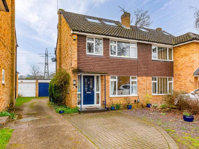 4 bedroom semi detached house for sale