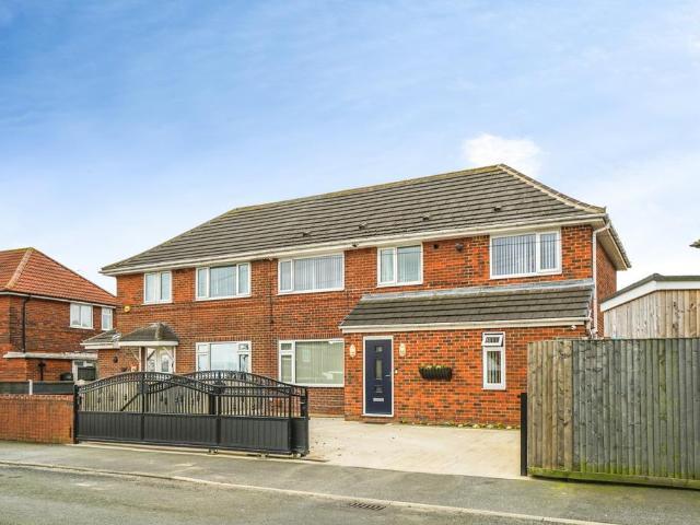 4 bedroom semi detached house for sale