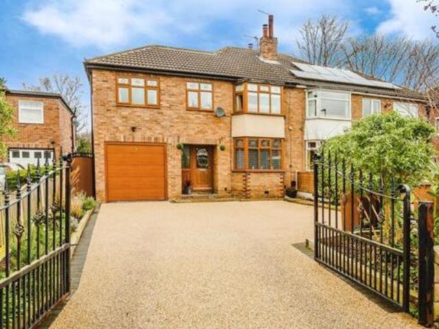 4 Bedroom Semi detached House For Sale In Wakefield, West Yorkshire