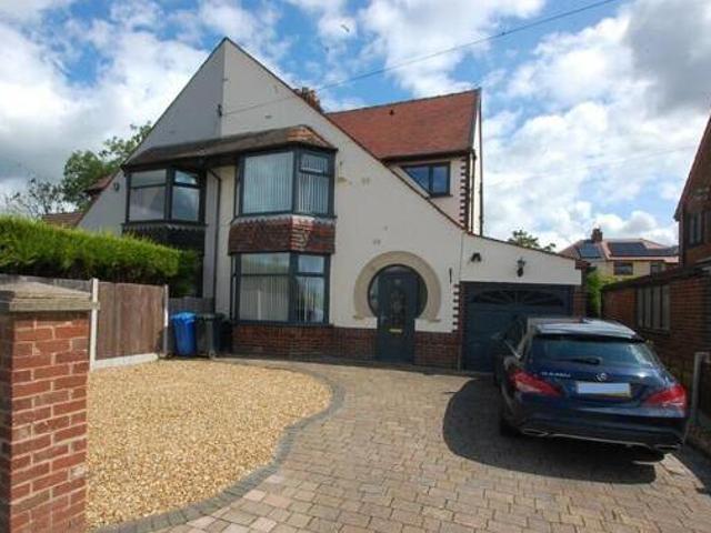 4 Bedroom Semi detached House For Sale In Ashton under lyne, Greater Manchester