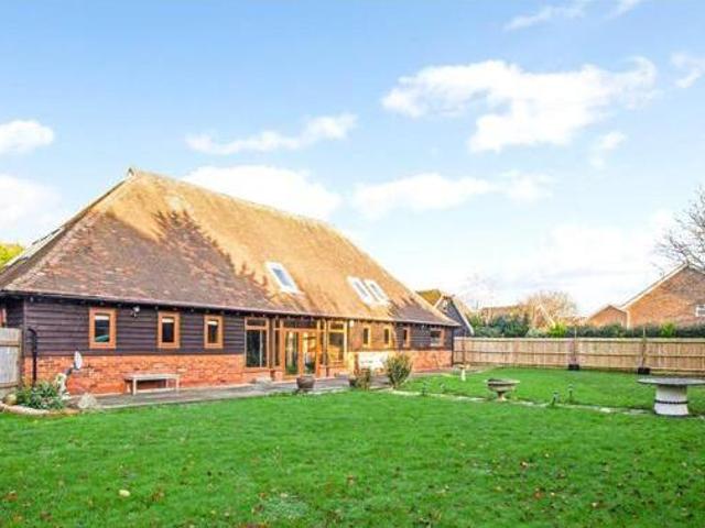 4 Bedroom Semi detached House For Sale In Ashford, Kent