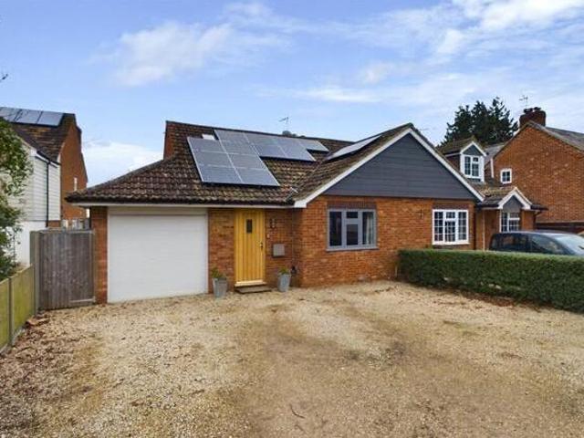 4 Bedroom Semi detached House For Sale In Chinnor, Oxfordshire
