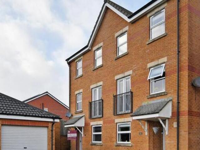 4 Bedroom Semi detached House For Sale In Dronfield, Derbyshire