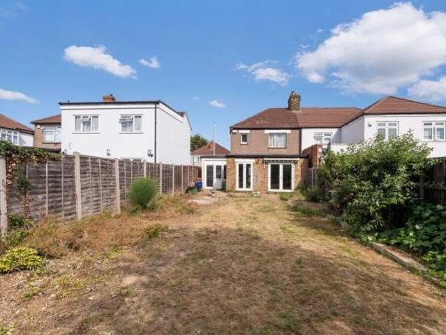 4 bedroom semi detached house for sale in Gipsy Road, Welling, DA16
