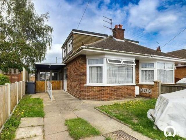 4 Bedroom Semi detached House For Sale In Great Yarmouth, Norfolk