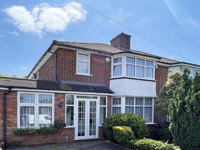 4 Bedroom Semi detached House For Sale In Greenford, Middlesex