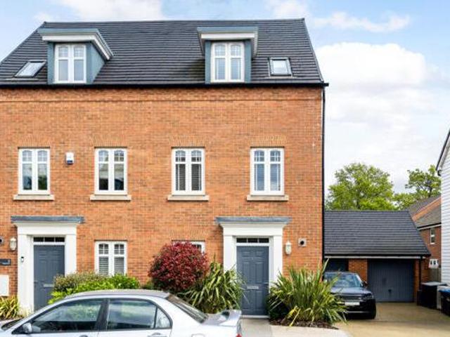 4 Bedroom Semi detached House For Sale In Haywards Heath