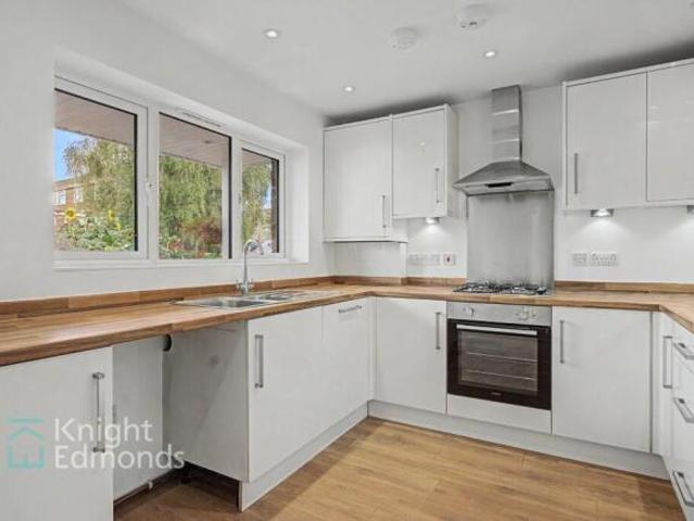 4 bedroom semi detached house for sale in Lenside Drive, Bearsted, ME15